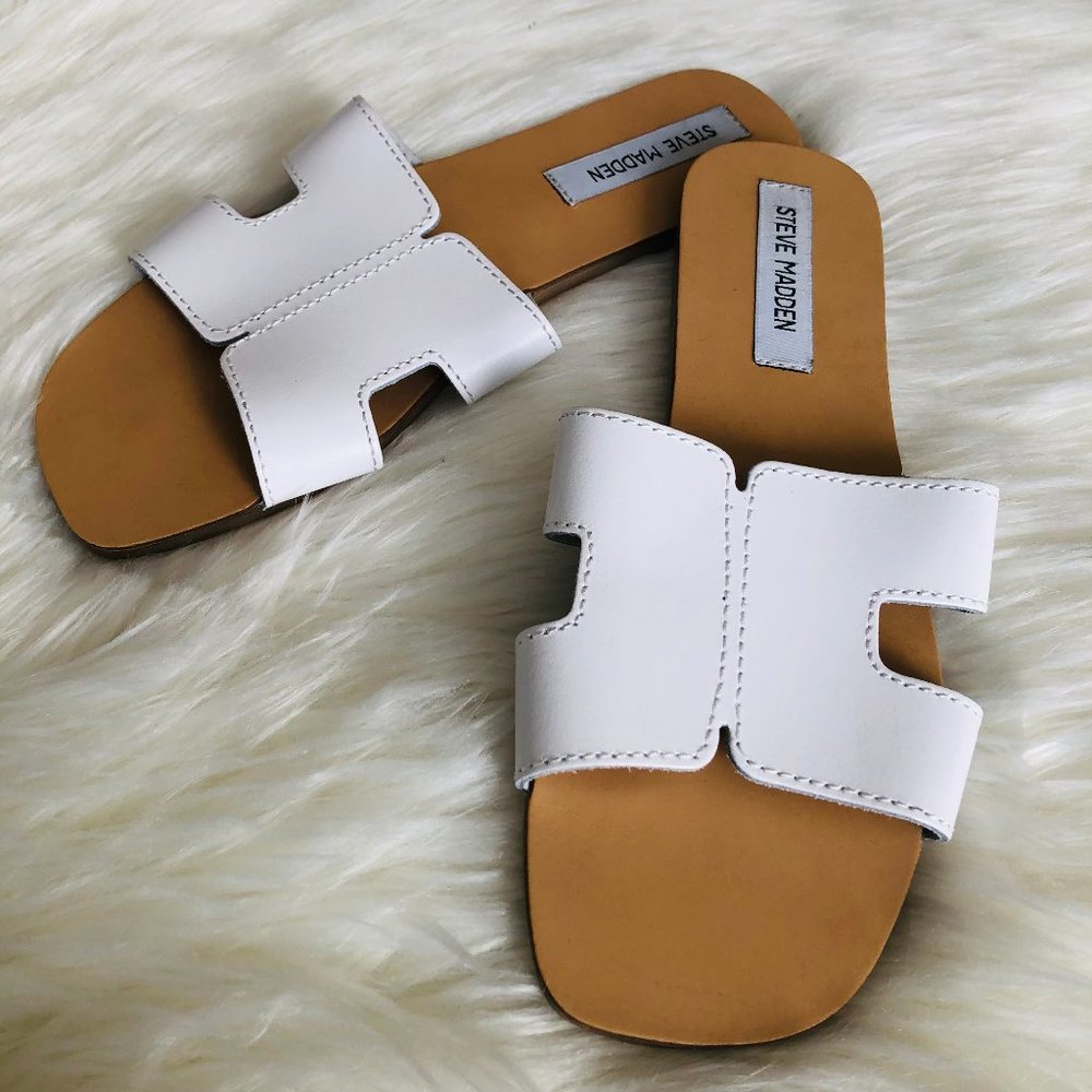Steve Madden Greece White Flat Sandals Size 8